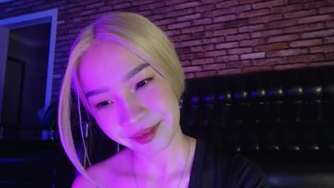 Snapshot of shiza_ku chatting on September 17, 2025, 8:32 pm Shaineko online show from September 17, 2025, 8:32 pm