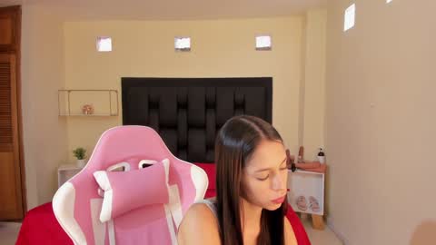  kendal  online show from January 9, 2025, 2:51 pm