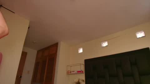  kendal  online show from March 21, 2026, 3:04 pm