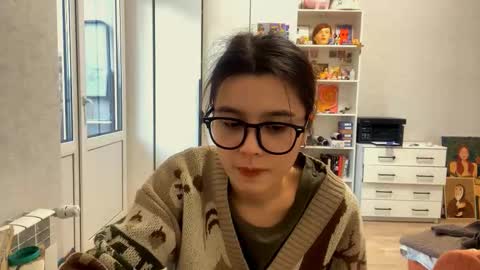 Snapshot of shontagrabowski chatting on February 8, 2026, 12:08 pm Marie online show from February 8, 2026, 12:08 pm