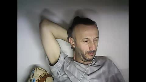 Snapshot of shooter_coool chatting on February 12, 2025, 6:51 pm shooter_coool online show from February 12, 2025, 6:51 pm