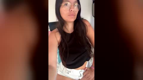 lamai online show from December 15, 2025, 3:05 pm