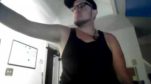 shortmel online show from October 18, 2025, 4:26 am