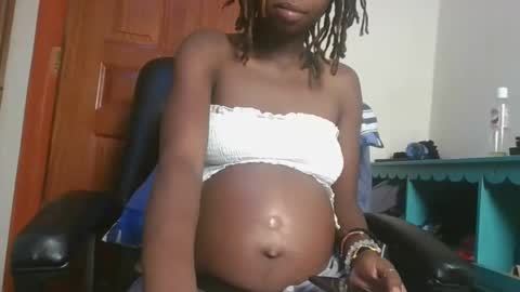 Snapshot of shortnswee254 chatting on March 21, 2026, 10:24 pm shortnswee254 online show from March 21, 2026, 10:24 pm