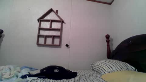 Snapshot of shortstroke86 chatting on December 16, 2024, 2:05 pm shortstroke86 online show from December 16, 2024, 2:05 pm