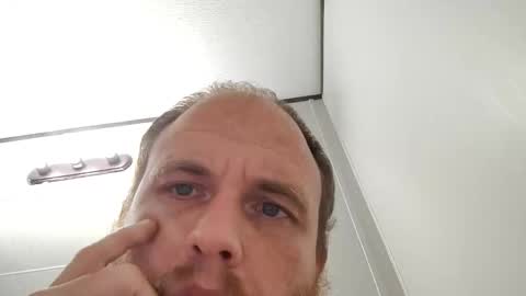 Snapshot of shortstroke86 chatting on December 18, 2024, 11:02 am shortstroke86 online show from December 18, 2024, 11:02 am