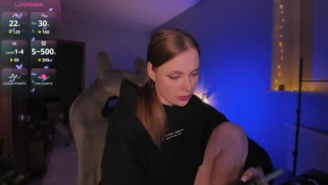 Snapshot of shorty_di chatting on December 10, 2024, 5:28 am Diana online show from December 10, 2024, 5:28 am