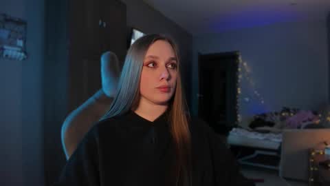 Snapshot of shorty_di chatting on January 21, 2025, 12:29 pm Diana online show from January 21, 2025, 12:29 pm