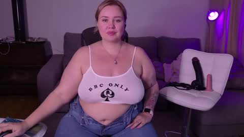 Mimi   online show from March 10, 2025, 5:39 pm