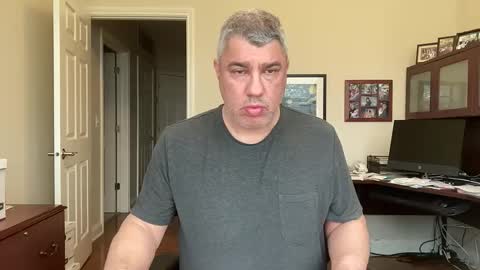 Chicago Guy online show from April 11, 2026, 10:14 pm