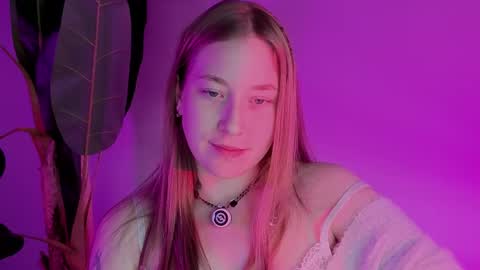 ShowmeYourfetish online show from June 5, 2026, 4:19 am