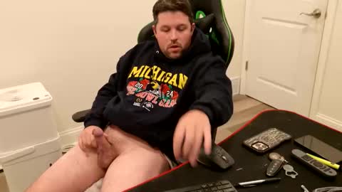 shroom online show from November 14, 2025, 9:13 pm