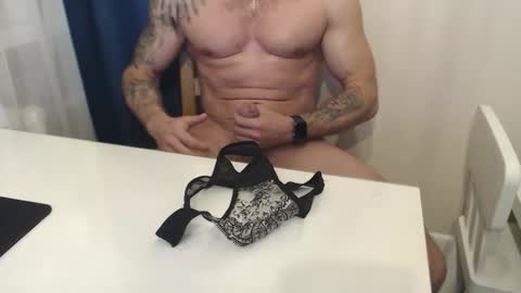 Snapshot of shtirlec86 chatting on February 17, 2026, 5:52 pm Mary and Piter online show from February 17, 2026, 5:52 pm