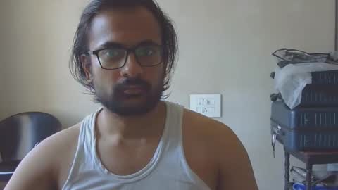 shubhamkhandelwal123 online show from May 2, 2026, 7:02 am