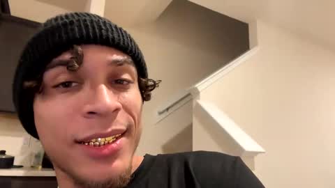 Snapshot of shurthingxx chatting on February 19, 2025, 2:23 am shurthingxx online show from February 19, 2025, 2:23 am