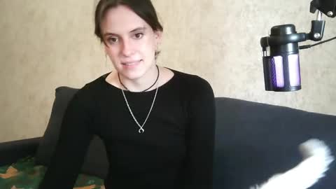 shy_miracle online show from June 3, 2026, 3:50 pm