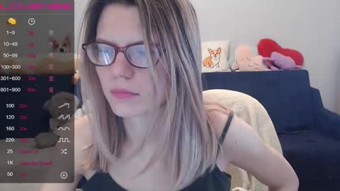 Snapshot of shy_moony chatting on February 18, 2025, 7:09 pm just Alex online show from February 18, 2025, 7:09 pm