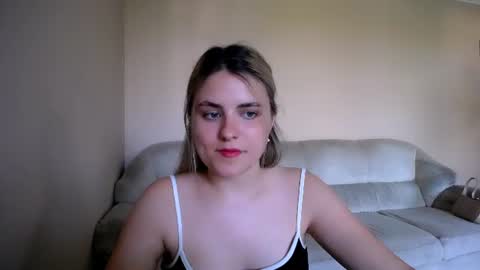 shy_sabrina_ online show from June 10, 2026, 2:49 pm