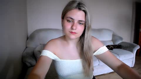 shy_sabrina_ online show from June 23, 2026, 12:47 pm