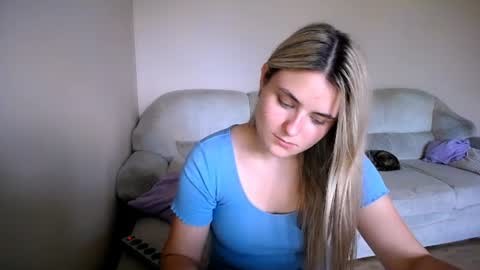 shy_sabrina_ online show from July 30, 2026, 12:59 pm