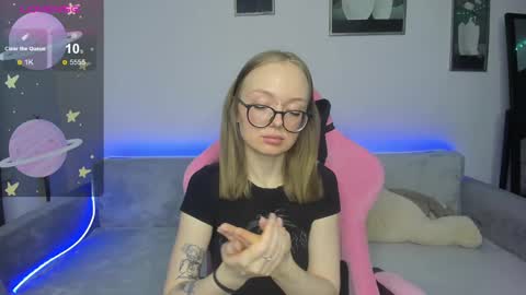 Snapshot of shy_suchka chatting on February 14, 2025, 8:05 pm Melissa online show from February 14, 2025, 8:05 pm