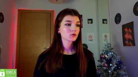 Snapshot of shybella_girl chatting on January 14, 2025, 7:06 am Bella online show from January 14, 2025, 7:06 am