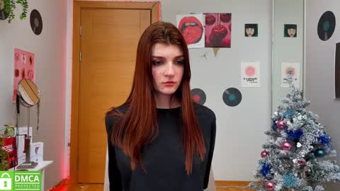 Snapshot of shybella_girl chatting on January 14, 2025, 10:17 am Bella online show from January 14, 2025, 10:17 am