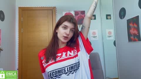 Snapshot of shybella_girl chatting on January 18, 2025, 10:39 am Bella online show from January 18, 2025, 10:39 am