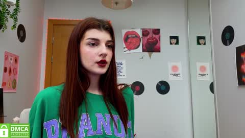 Snapshot of shybella_girl chatting on January 27, 2025, 9:34 am Bella online show from January 27, 2025, 9:34 am