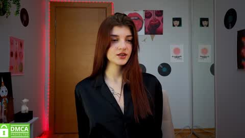 Snapshot of shybella_girl chatting on January 28, 2025, 7:11 am Bella online show from January 28, 2025, 7:11 am