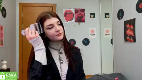Snapshot of shybella_girl chatting on February 11, 2025, 7:44 am Bella online show from February 11, 2025, 7:44 am