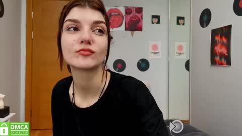 Snapshot of shybella_girl chatting on February 20, 2025, 8:28 am Bella online show from February 20, 2025, 8:28 am
