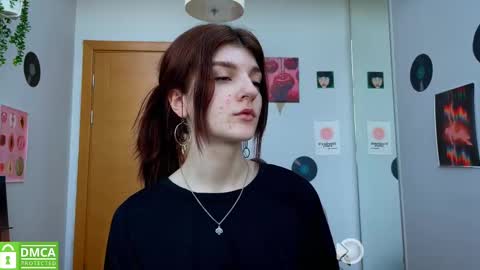 Snapshot of shybella_girl chatting on March 6, 2025, 7:03 am Bella online show from March 6, 2025, 7:03 am