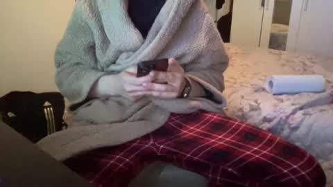 shyboy0533 online show from November 9, 2025, 7:01 pm