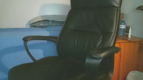 shyboyhugecum2020 online show from April 1, 2026, 3:07 am