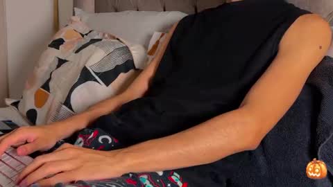 Snapshot of shydude666 chatting on November 8, 2025, 10:52 pm shydude666 online show from November 8, 2025, 10:52 pm