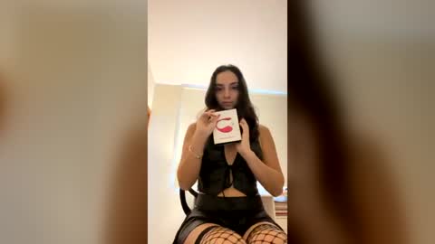 shylatinalove online show from June 16, 2026, 1:36 pm