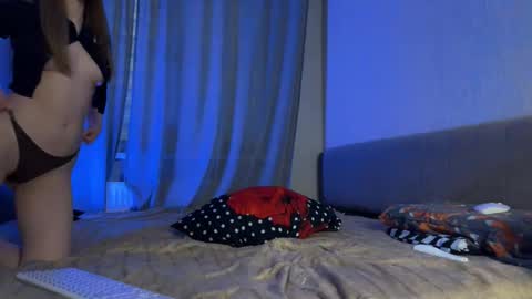 Snapshot of shyprinces chatting on November 7, 2025, 7:36 pm Amelia online show from November 7, 2025, 7:36 pm