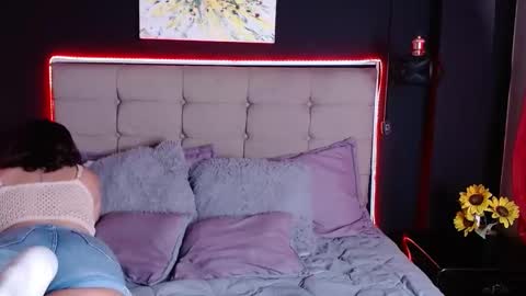 Snapshot of shyvibes_ chatting on February 15, 2025, 7:17 pm CALL ME CHARLOTTE online show from February 15, 2025, 7:17 pm