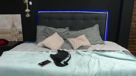 Snapshot of shyvibes_ chatting on February 18, 2025, 12:59 am CALL ME CHARLOTTE online show from February 18, 2025, 12:59 am