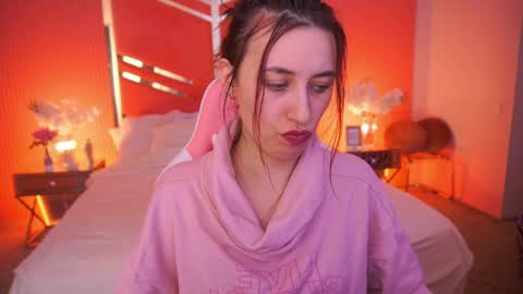 shyy_jany online show from April 5, 2026, 1:41 pm