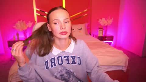 Snapshot of shyysiren chatting on October 7, 2025, 2:58 pm shyysiren online show from October 7, 2025, 2:58 pm