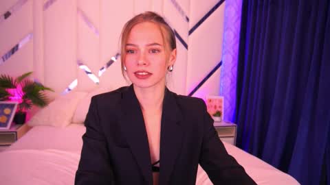 Snapshot of shyysiren chatting on October 14, 2025, 2:18 pm shyysiren online show from October 14, 2025, 2:18 pm