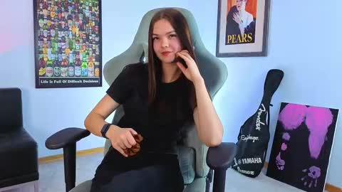 Sia online show from November 10, 2025, 11:31 am