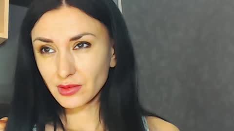 Snapshot of siaconna chatting on February 4, 2025, 6:04 am Siaconna online show from February 4, 2025, 6:04 am