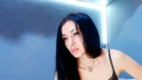 Siaconna online show from April 1, 2026, 7:53 am