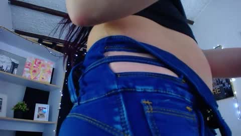 sian online show from February 7, 2025, 1:32 pm