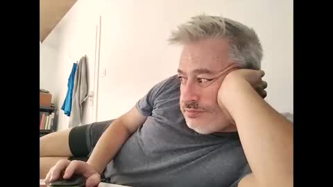 Snapshot of sibemolx chatting on October 7, 2025, 2:03 pm sibemolx online show from October 7, 2025, 2:03 pm