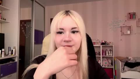 Snapshot of sibylbernhard chatting on March 2, 2026, 8:10 am Viki online show from March 2, 2026, 8:10 am