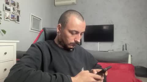 sidvicious23cm online show from February 23, 2026, 6:49 pm